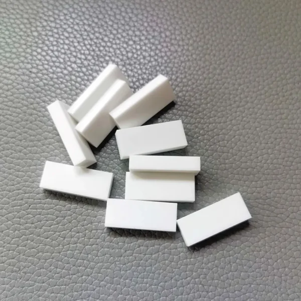 Beryllium Oxide Ceramic Blocks — view 2 Beryllium Oxide Ceramic Blocks — reference component view 2