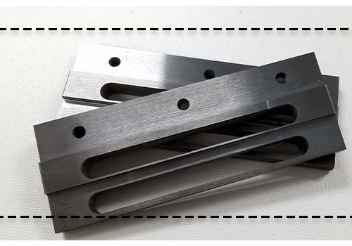Black zirconia insulating structural parts — view 1 Black zirconia insulating structural parts — reference component view 1